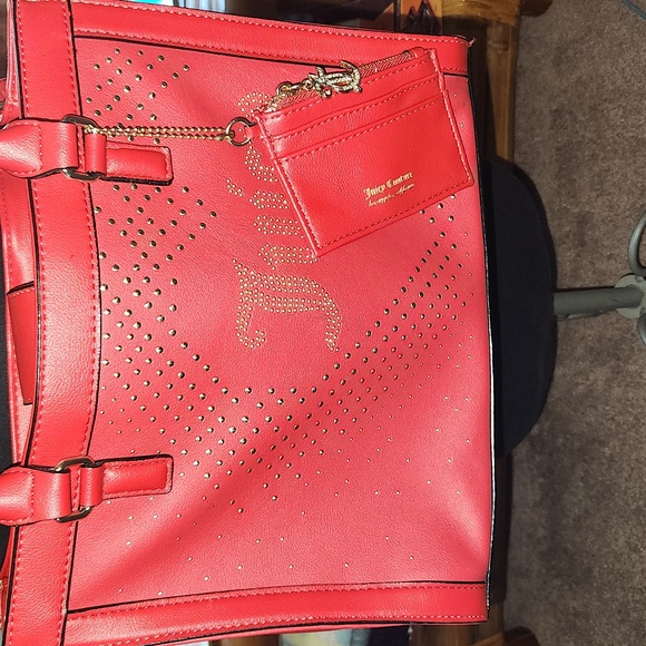 Juicy Couture Red Tote Bag with Structured Design and Leather-like Material - Picture 11 of 11